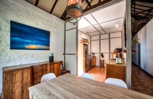 La Preneuse Villa | Villa Les Tecomas, equipped and comfortable villa directly on the sea