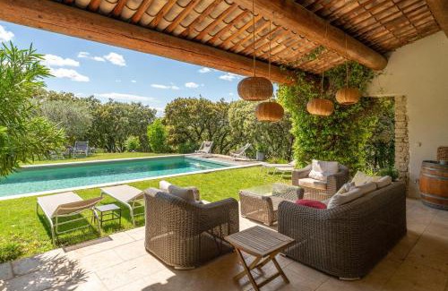 Gordes Villa | Villa Les Terrasses de Gordes
