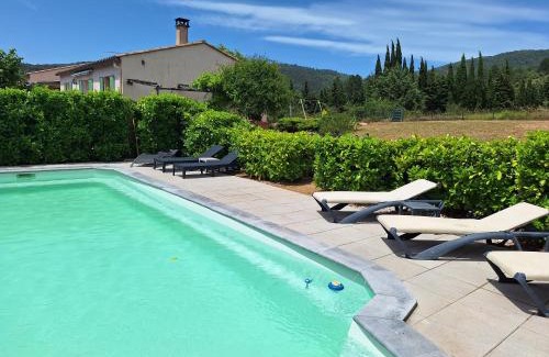 Arques Villa | Villa les terre rouges avec piscine dans l ' Aude