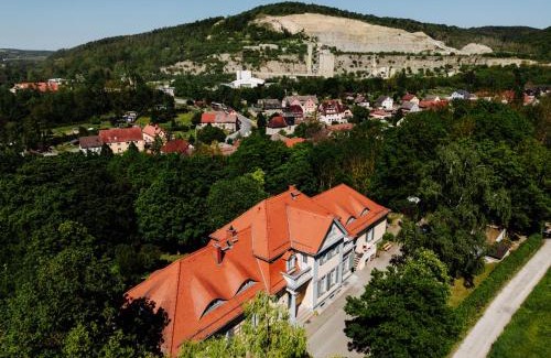 Dornburg-Camburg Apartment | Villa Levin 65qm 4 Personen mit Pool WLAN und Parken