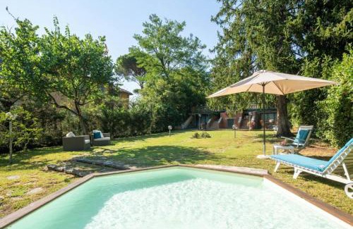 Oltrarno House | Villa Lia - Apartment in Villa with private garden and Pool