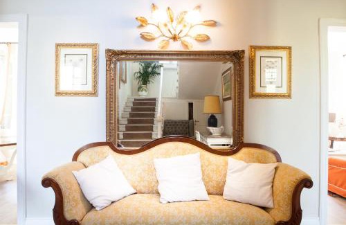 Ronchi House | Villa Liberty al mare