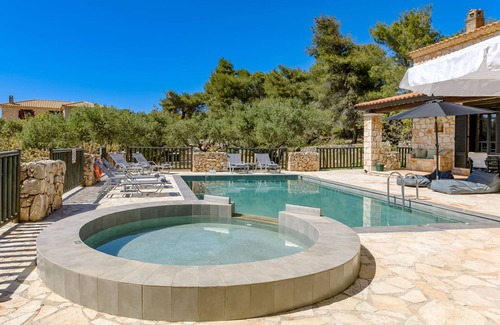 Agia Marina Villa | Villa Lida Aresti with private pool
