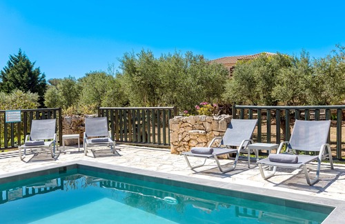 Agia Marina Villa | Villa Lida Aresti with private pool