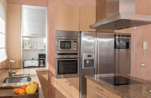 Benalup-Casas Vieja House | Villa Lila with Private Pool, Garden and Wi-Fi