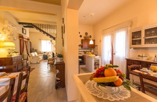 Iano Villa | Villa Linda 8 - Four Bedroom Villa, Sleeps 8