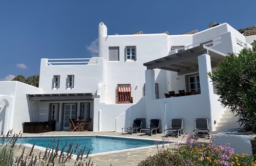 Maragas Villa | Villa Lithari: enjoy magnificent views and your own private pool (Plaka/Orkos)