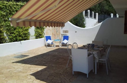 Mattinata House | VILLA LOC. BAIA DELLE ZAGARE MERGOLI very convenient full of comforts.