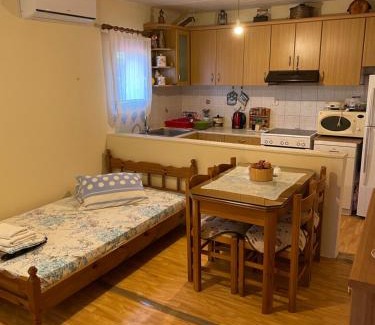 Mikrospilia Apartment | Villa Lochia - Mikrospilia House