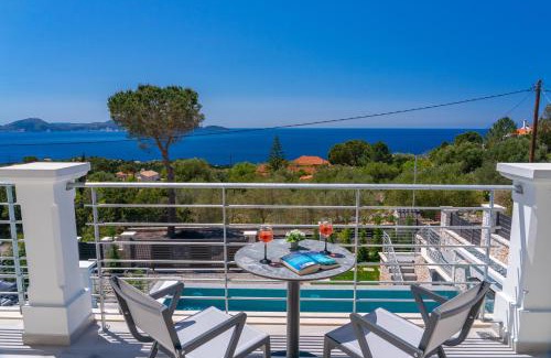 Tzamarelata Villa | Villa Loel