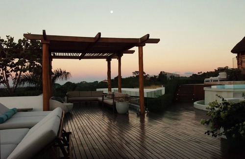 La Ceiba Villa | Villa Loma Bonita - Oceanfront Villa in Playa Bonita