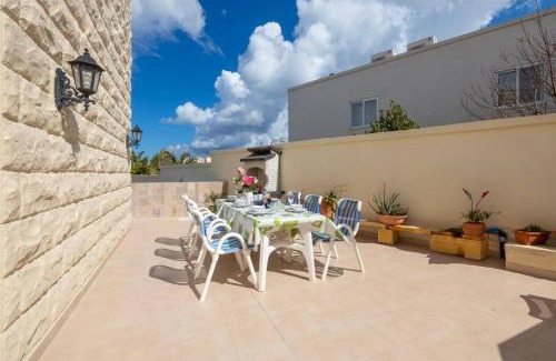 Santa Maria Estate House | Villa Lorella - Private Pool, Jacuzzi By Homely