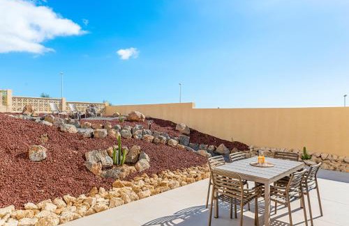 Las Eras House | Villa Los Linos - plunge pool and natural beauty