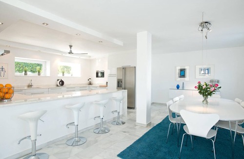 Nueva Andalucia Villa | Villa Los Lobos - family holiday rental villa in Nueva Andalucia Marbella