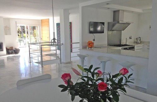 Nueva Andalucia Villa | Villa Los Lobos - family holiday rental villa in Nueva Andalucia Marbella