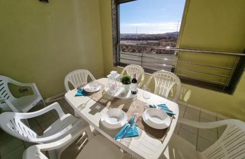 El Medano House | Villa Los Vientos only 100m to the surf beach, terrace, balcony, sea view, wifi