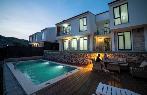 Sogut Villa | Villa LOTUSnözel havuzlu lüks villa,özel bahçe ve veranda , açık alanda, veranda
