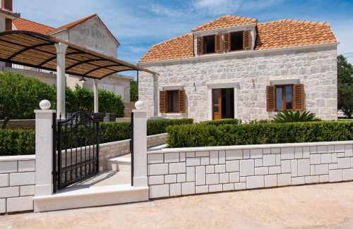 Loviste Villa | Villa Loviste Paradise