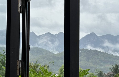 Luang Prabang Villa | Villa Luang Prabang, entire place w/Garden, ideal for Groups/Families up to 8Pax