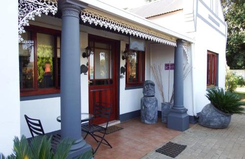 Swartruggens House | Villa Luca Guesthouse & Chalets