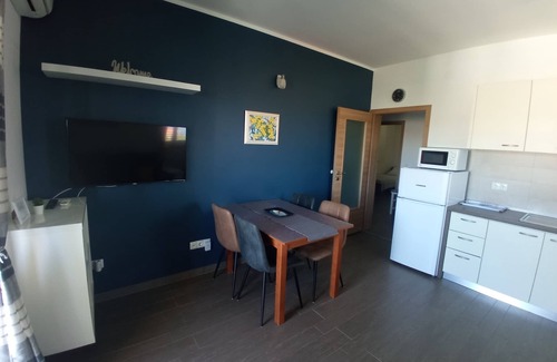 Cesarica Apartment | Villa Luce Apartments with sea view, beach holiday, diving, hiking .