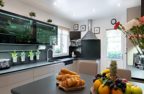 Roquefort-les-Pins Villa | Villa Lucia - with infinity pool