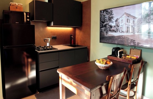 Canova Apartment | Villa Lucini 1886 "Garden Apt.", close to Lake Como & Milan. Sauna & tank pool