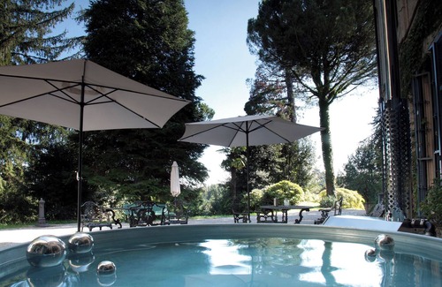Canova Apartment | Villa Lucini 1886 "Garden Apt.", close to Lake Como & Milan. Sauna & tank pool