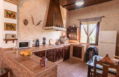 La Lantejuela House | Villa Lucrecia Holiday Home in Lantejuela, Seville Countryside
