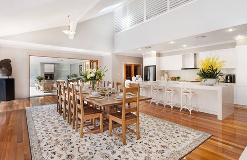 Burradoo House | Villa Luita – luxurious country retreat with an incredible pool house