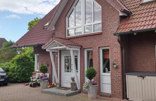 Drage House | Villa Lumina holiday home on the outskirts of Hamburg
