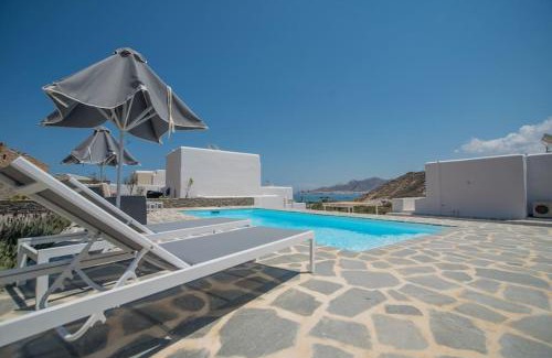 Stelida Villa | Villa Luna Bianca, located in Stelida Naxos area.