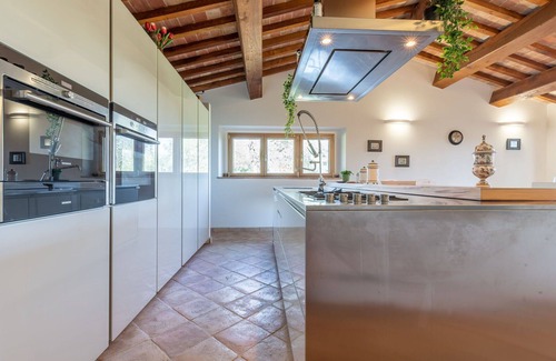Acquesalate Villa | Villa Luna, exclusive villa in Le Marche countryside