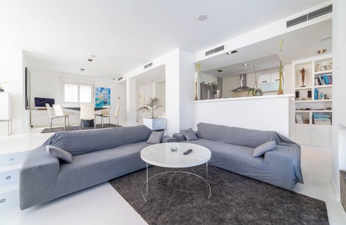 San Jose Villa | Villa 'Lux' with Sea View, Wi-Fi and Air Conditioning