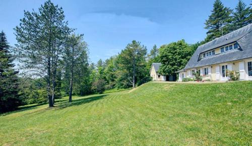 Treuzy-Levelay Villa | Villa Luxe Piscine Jacuzzi Barbecue Vue imprenable - Domaine de Montaubois - Groupes et familles - 15 personnes
