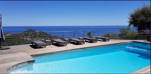 Cavalaire-sur-Mer House | Villa luxueuse moderne avec piscine & récemment rénovée, vue mer exceptionnelle!