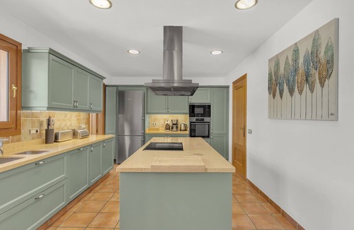 San Pedro de Alcantara Villa | Villa Magnolia