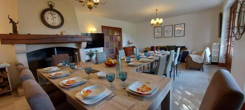 Saint-Michel-Tubœuf House | Villa Maëlla - 2 gîtes - jardin, piscine et SPA privés