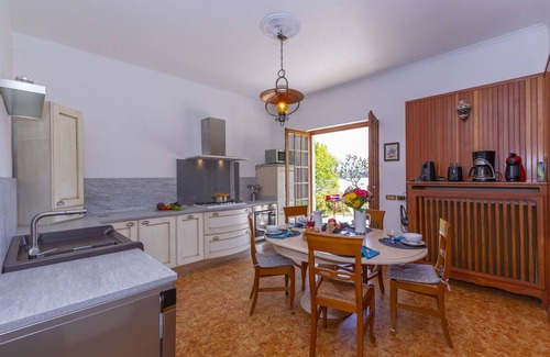 Cadrezzate Villa | Villa Martine Au Bord Du Lac, Cadrezzate con Osmate, Italy