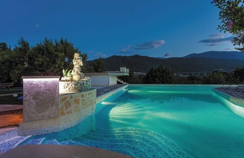 Srijane House | Villa Ma & Ma with pool, parking, high speed Internet, BBQ.