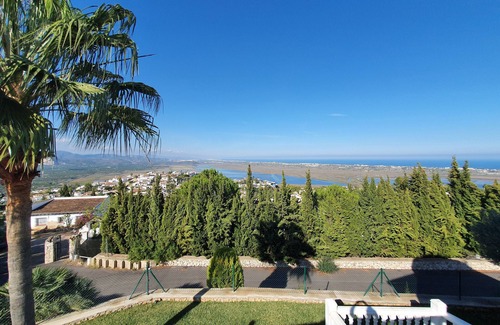 Monte Pego Villa | Villa 'Ma-Nita' with Sea View, Wi-Fi and Air Conditioning