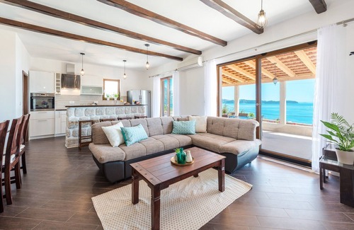 Zupa dubrovacka Apartment | Villa Made 4U - Deluxe Four Bedroom Apartment with Terrace and Sea View