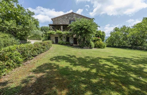Pieve Santo Stefano Villa | Villa Madonnuccia by MMega