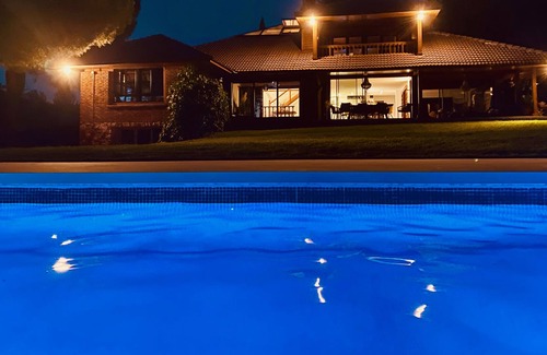 Torrelodones Villa | Villa Madrid mountain view (30km from centre)