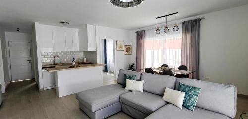 Callao Salvaje Villa | Villa Magnolia