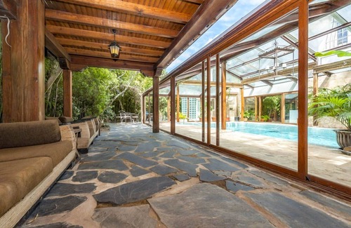 Las Rozas de Madrid Villa | Villa Majadahonda - Six Bedroom Villa, Sleeps 12