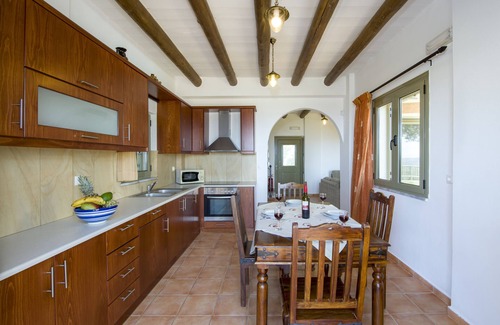 Milia Villa | Villa 'Malathiros 3 with Private Pool' with Sea View, Wi-Fi and Air Conditioning