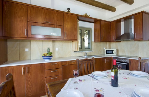 Milia Villa | Villa 'Malathiros 3 with Private Pool' with Sea View, Wi-Fi and Air Conditioning