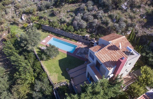 Milia Villa | Villa 'Malathiros 4 with Private Pool' with Sea View, Wi-Fi and Air Conditioning