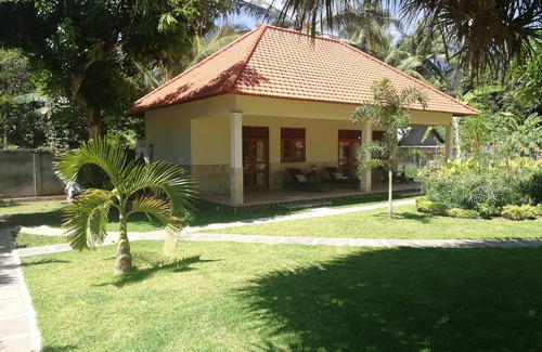 Tejakula Villa | Villa MaLiNa- 2 private houses for family with 4-bedrooms, in north of Bali
